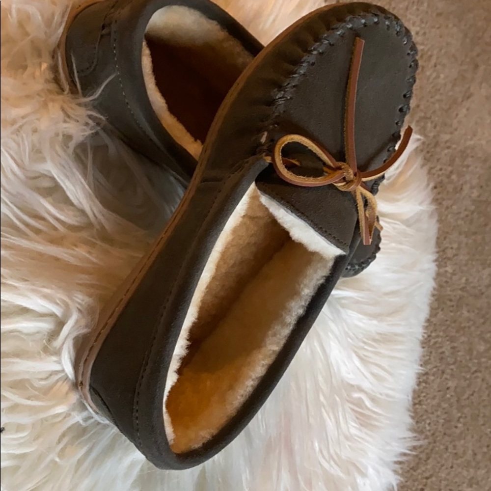 Women’s Minnetonka Sheepskin Hardsole Moccasins